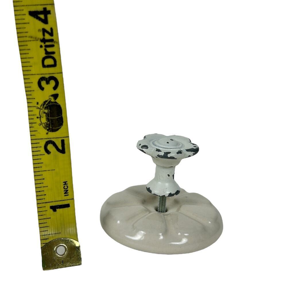Anthropologie White Floral Knob Drawer Pull - Picture 4 of 4